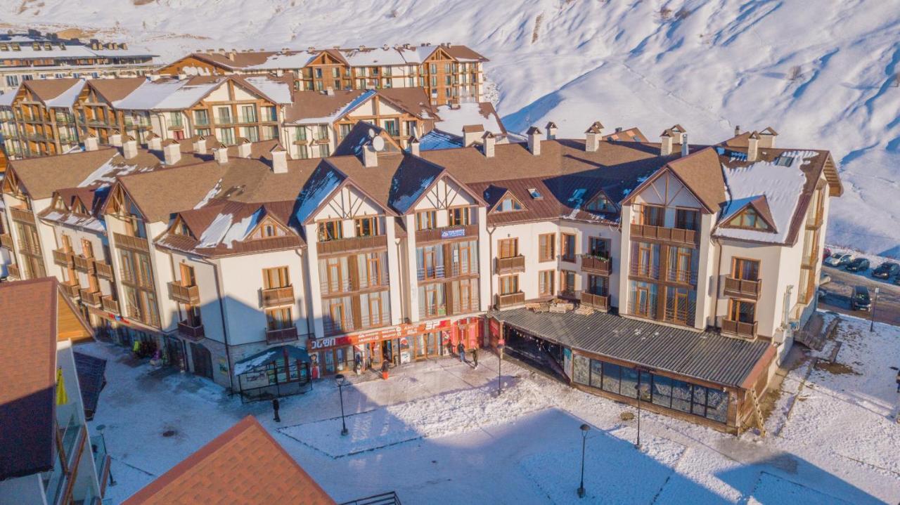 Hostel Gudauri Adventure Exterior photo